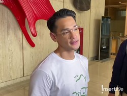 Alasan Afgan Kembali Berkacamata, Gimik Lagu Baru hingga Obati Kerinduan Fans