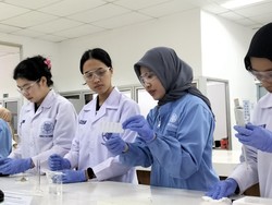 Mengintip Inovasi Dosen Farmasi UGM yang Antarkan Menjadi Top 2% Ilmuwan Dunia