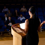 5 Teknik Public Speaking yang Perlu Dikuasai agar Bisa Tampil Percaya Diri