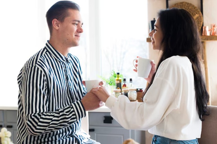 Libra dan Cancer mungkin sering berbeda cara dalam mengekspresikan cinta, tapi keduanya sama-sama menghargai hubungan yang hangat. Dengan komunikasi dan empati, pasangan ini bisa berubah dari tantangan menjadi harmoni./ Foto: freepik.com