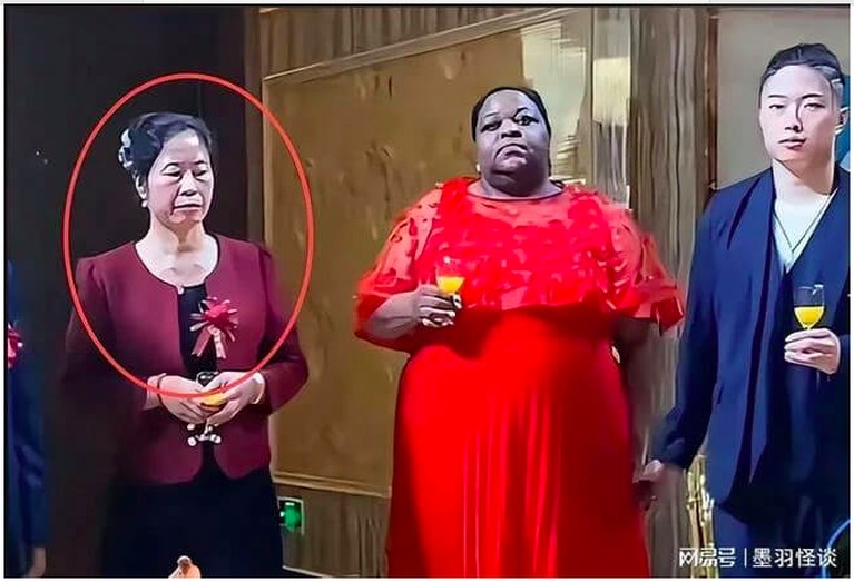 Pernikahan Chen dan wanita Afrika Pernikahan Chen dan wanita Afrika