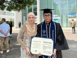 Putra Sambung Ahmad Dhani Jarang Tersorot, Ini 7 Potret Rafly Anak Mulan Jameela Lulus Kuliah