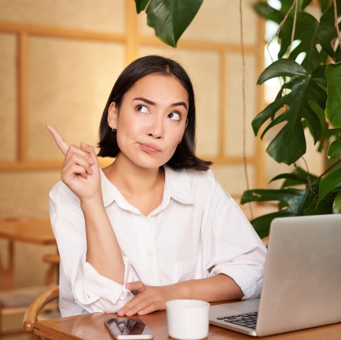 Ciri kepribadian pertama dari orang yang suka begadang adalah kreatif.