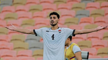 Berita Olahraga Terkini CNN Sport : Kenapa Pemain Irak Tidak Kartu Merah Saat Tekel Ole Romeny?