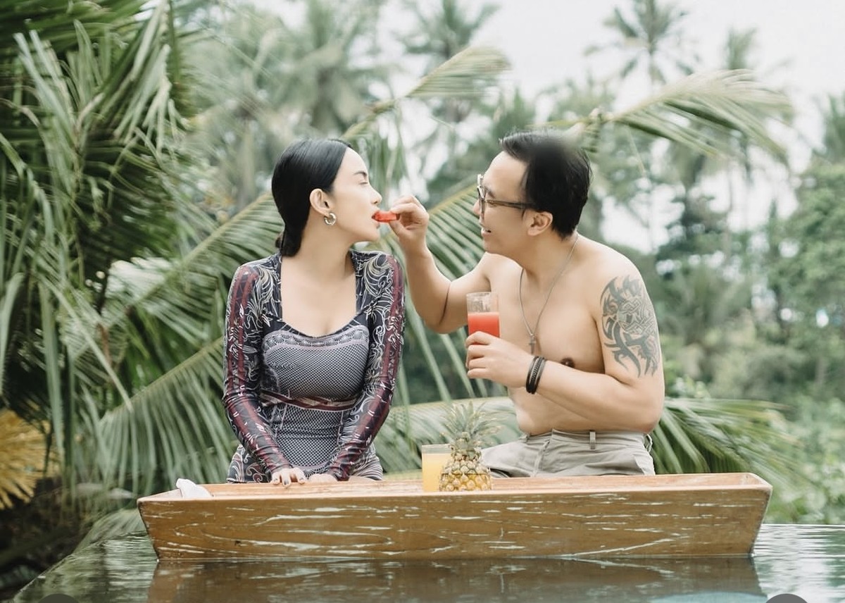 Intip Keseruan Ari Lasso Makan di Restoran bersama Anak-Anaknya