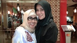 Peran Besar Almarhum Ibunda dalam Perjalanan Karier Olla Ramlan