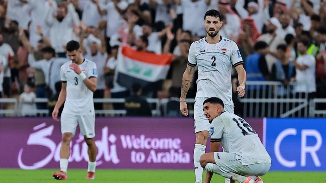 Viral, Video Pemain Irak Nangis Kejer usai Gagal Lolos Langsung Pemain-pemain timnas Irak merasakan kesedihan mendalam setelah gagal lolos langsung ke Piala Dunia 2026.