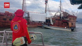 VIDEO: Replika Kapal Christopher Columbus Tenggelam di Meksiko