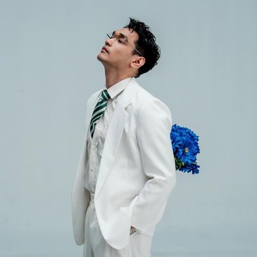 Lirik Lagu Kacamata - Afgan