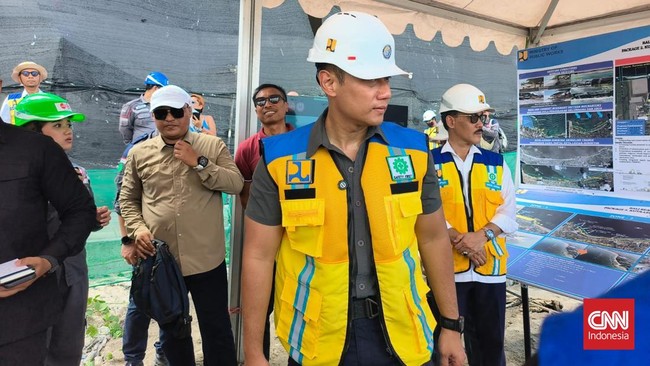 Menteri AHY mengungkapkan 5,3 km pantai di Bali mengalami abrasi. Proyek break water dan revitalisasi pantai Kuta-Seminyak sedang dikerjakan.