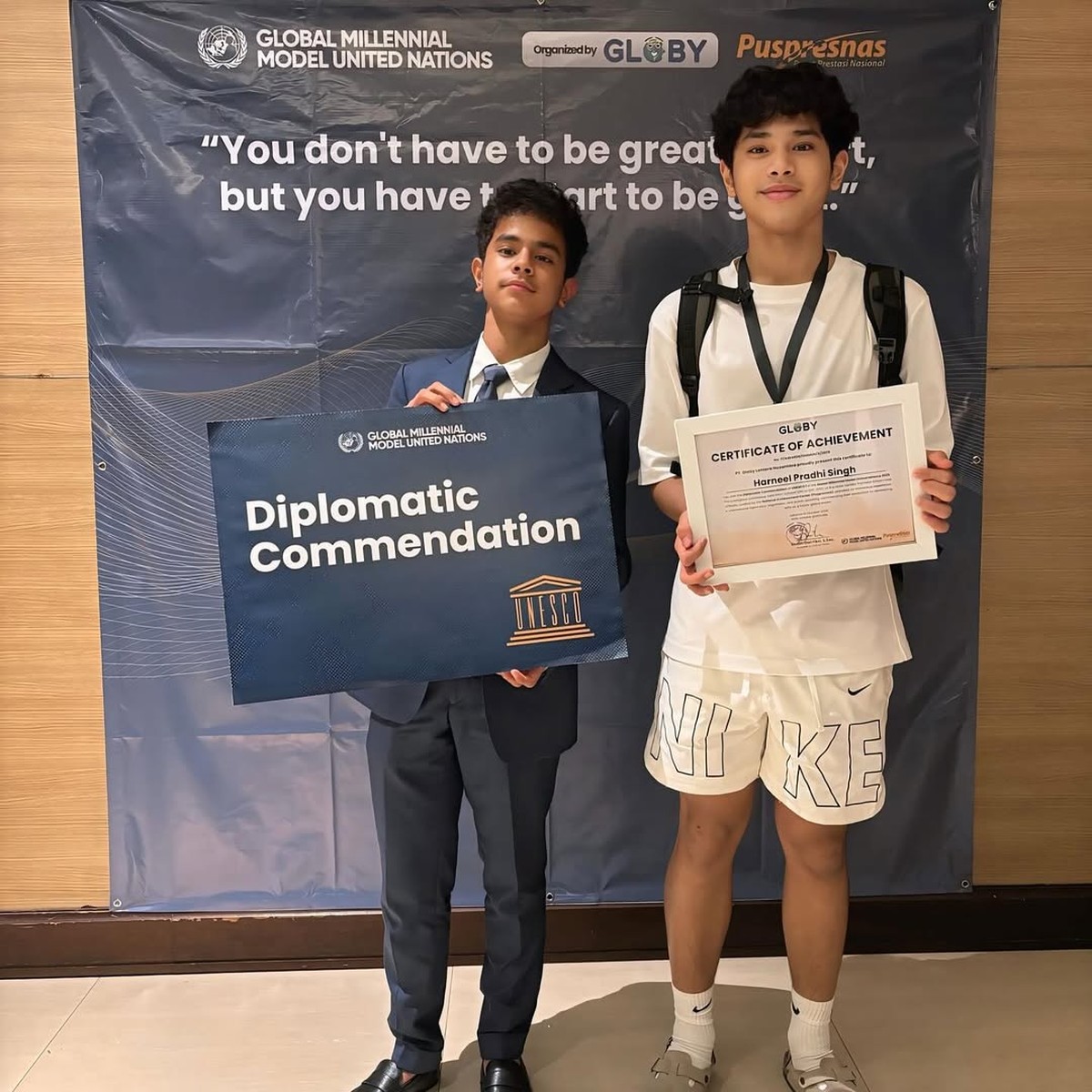 Anak Bunga Zainal dan Sukhdev Singh