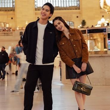 Terpopuler: Bocoran Jadwal Pernikahan El Rumi hingga Ello soal 'Broken Strings'