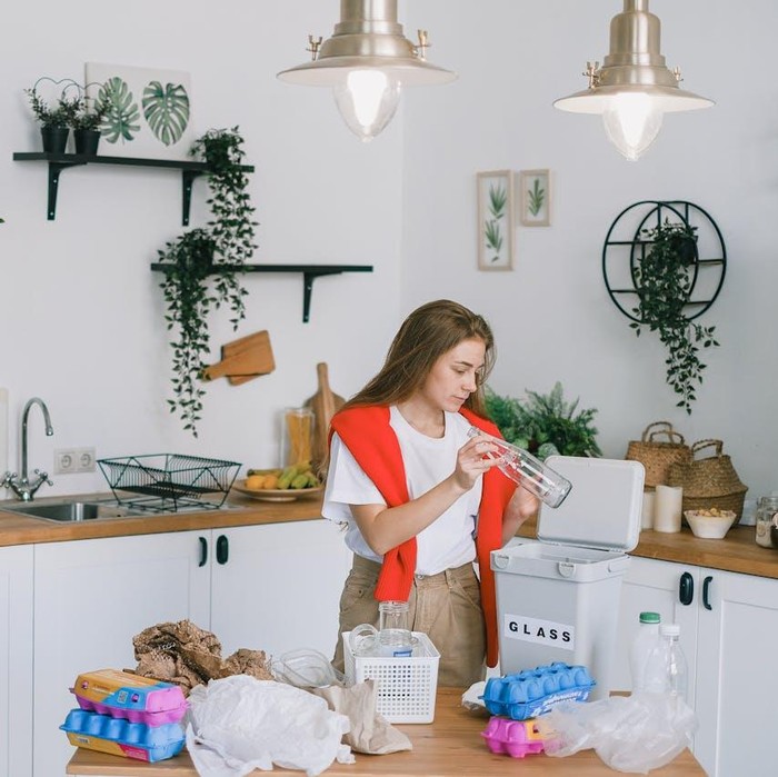 Orang dengan tulisan rapi menjaga segala sesuatu di sekitarnya tetap bersih dan rapi.