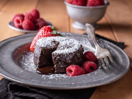 5 Resep Lava Cake Coklat Lumer dan Lembut di Mulut, Cocok Buat Santai Sore
