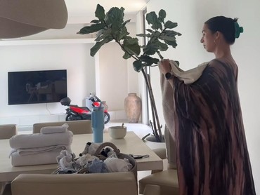 img-title Ada Motor di Dalam Ruangan, Penampakan Rumah Jennifer Bachdim Disorot