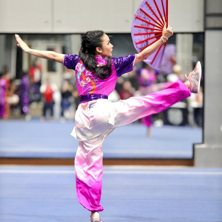Kris Dayanti Kris Dayanti gabung dengan kontingen Indonesia menjadi atlet wushu untuk kejuaraan internasional di China.