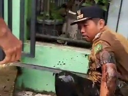 Kronologi Lurah di Medan Didorong Warga hingga Jatuh ke Parit