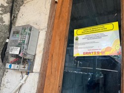 Pemprov Jateng Salurkan 1.000 Listrik Gratis, Rogoh Rp 1,225 Miliar Pemprov Jateng Salurkan 1.000 Listrik Gratis, Rogoh Rp 1,225 Miliar
