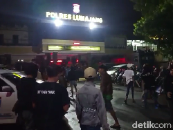 Mapolres Lumajang Diserang Puluhan Orang Diduga Keluarga Pencuri Hewan