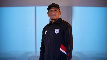 Berita Panas dari Dunia Sport CNN : Rahmad Darmawan Resmi Jadi Pelatih Persipura Jayapura