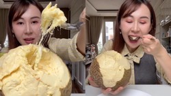 Tren Baru Makan Sukun Matang Langsung di Pohon, Rasanya Disebut Mirip Es Krim