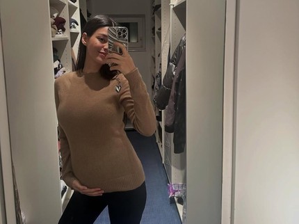 5 Potret Susan Sameh Pamer Baby Bump, Dipuji Makin Cantik saat Hamil Anak Pertama