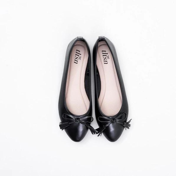 The Little Things She Need