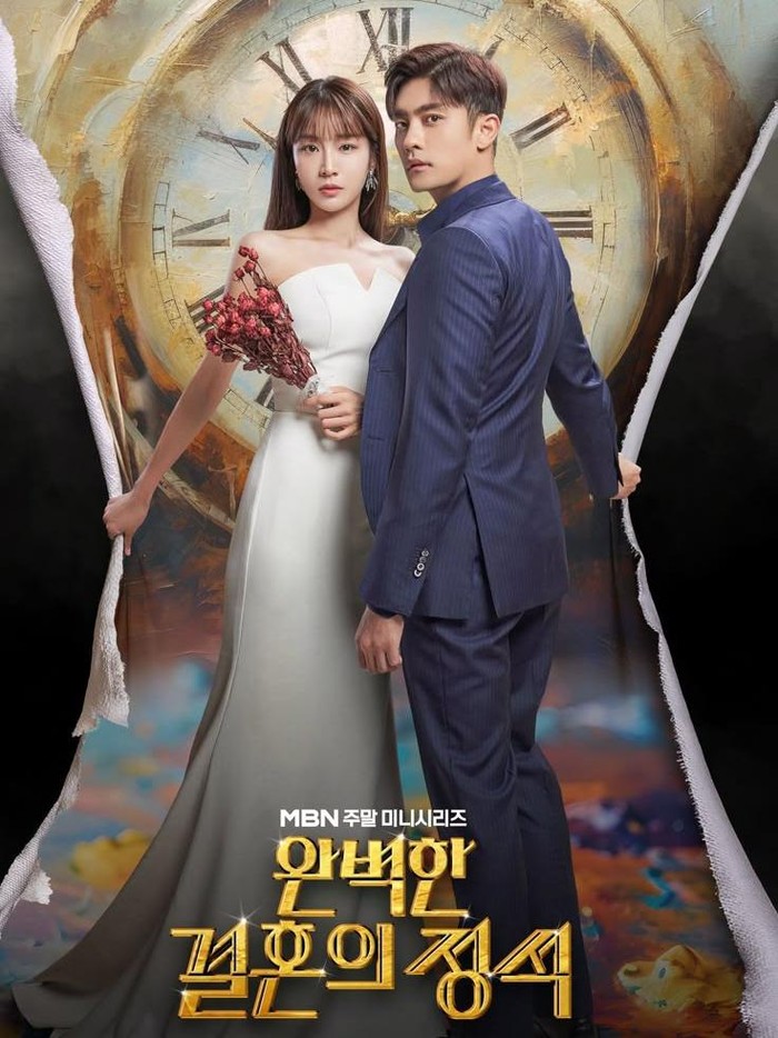 Menikah untuk balas dendam, drama Perfect Marriage Revenge sukses memotret chemistry kuat Sung Hoon dan Jung Yoo Min dalam poster. Kedua protagonis utama tersebut melintasi waktu dengan tampil menawan mengenakan pakaian pengantin.