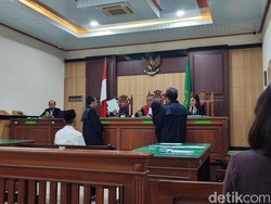 Terdakwa Pemalsuan Dokumen di Gresik Akui Laporkan Ayah ke Polisi