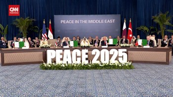 VIDEO: Detik-detik Trump Teken Kesepakatan Gencatan Senjata di Mesir