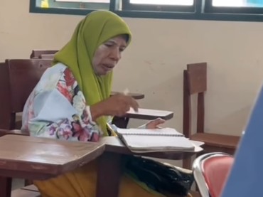 img-title Cerita Ibu Dessy Si Mahasiswa Abadi, Depresi usai Skripsi Diplagiat Teman