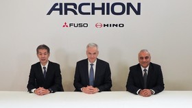 Hino dan Mitsubishi Fuso Bakal Merger Jadi Archion