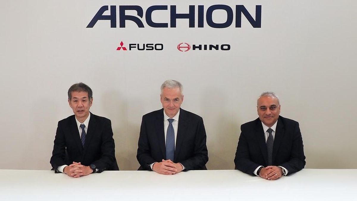 Hino dan Mitsubishi Fuso Bakal Merger Jadi Archion