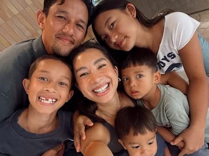 5 Potret Tampan Kiyoji Putra Jennifer Bachdim, Mata Indahnya Curi Perhatian Netizen