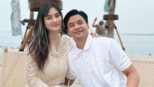 Angbeen Rishi Gugat Cerai Adly Fairuz