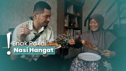 Belajar Bikin Sate Bandeng di Banten, Nusukin Ikannya Bikin Deg-degan