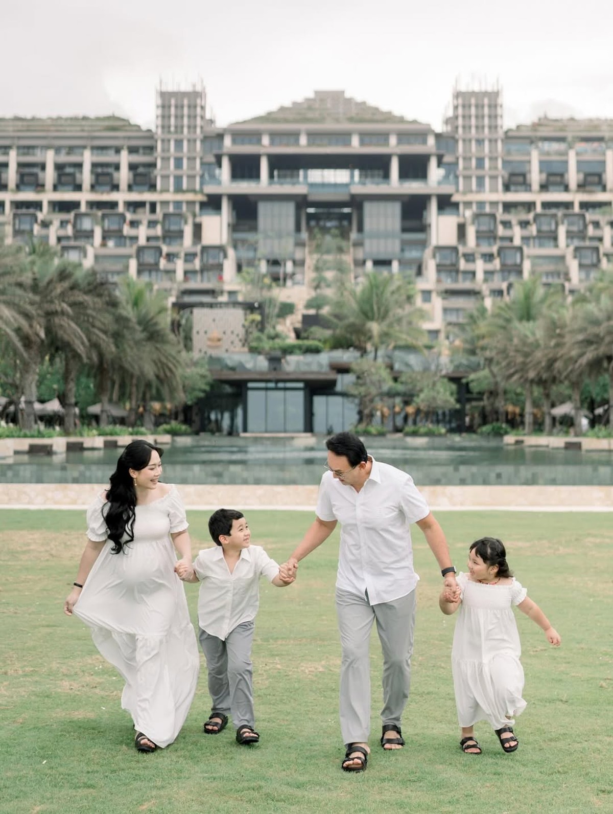 Keluarga Ahok dan Puput Nastiti Devi