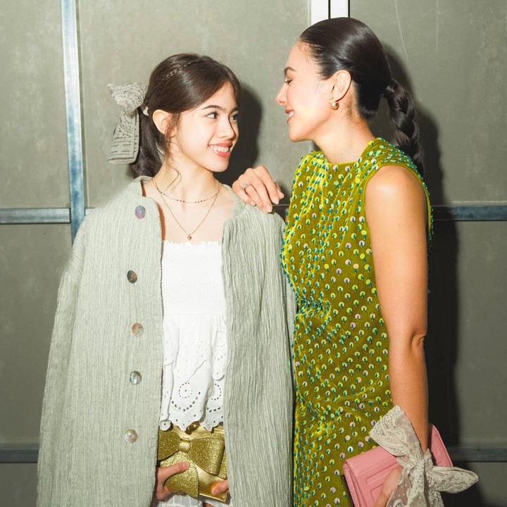 <p>Anak perempuan lahir pada 8 Juli 2010 kini telah menginjak usia 15 tahun dan tumbuh menjadi gadis yang cantik. Hal tersebut diketahui langsung lewat beberapa <em>postingan</em> ibunda di akun Instagram pribadinya.&nbsp;(Foto: Instagram @wulanguritno)</p>