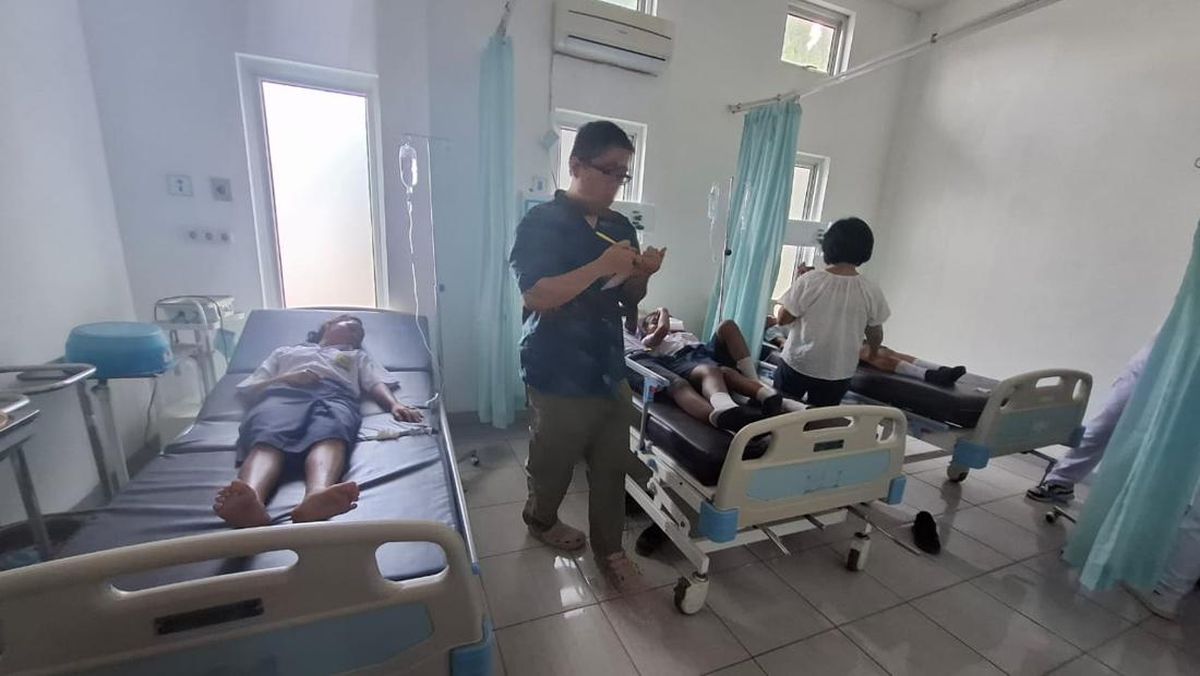 Puluhan Pelajar SMPN 1 di Toba Sumut Diduga Keracunan MBG