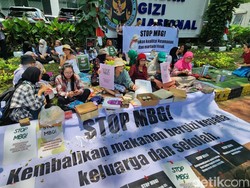 Suara Ibu Indonesia Geruduk Kantor BGN: MBG Harus Disetop, Evaluasi Total