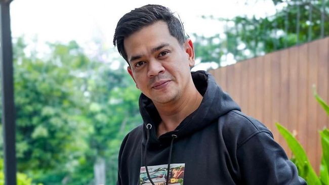 Surya Insomnia Blak-blakan Tolak Jadi Groomsmen di Pernikahan El Rumi dan Syifa Hadju, Ini Alasannya