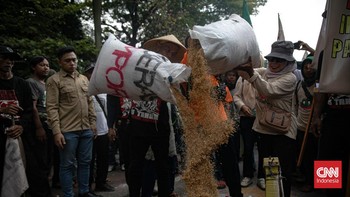FOTO: Aksi Hari Pangan Sedunia 2025, Desak Reforma Agraria