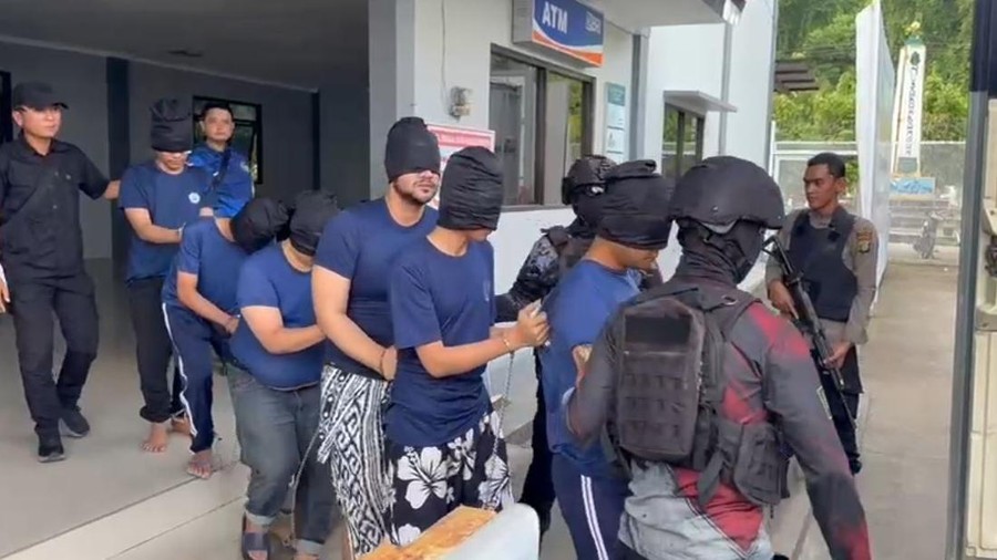Ammar Zoni Ammar Zoni dipindahkan ke Nusakambangan