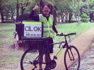 img-title Viral Pria di Korea Jualan Cilok: Saya Terinspirasi Abang-abang Keliling di Indonesia
