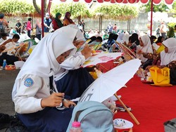Disbudporapar Klaten Gelar Lomba Lukis Payung Juwiring untuk Pelajar Disbudporapar Klaten Gelar Lomba Lukis Payung Juwiring untuk Pelajar