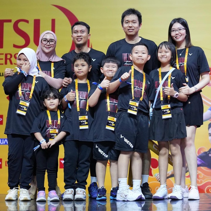 <p>Mantan pemain bulu tangkis ganda putra Indonesia, Hendra Setiawan dan Mohammad Ahsan, memutuskan untuk pensiun pada Januari 2025. Setelah tak aktif menjadi atlet, keduanya mulai membangun bisnis bersama, Bunda. (Foto: Instagram @king.chayra)</p>