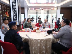Perkuat Sinergitas, Kapolda Banten Kunjungi Mako Kopassus-Lanal di Serang Perkuat Sinergitas, Kapolda Banten Kunjungi Mako Kopassus-Lanal di Serang