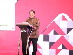 Mendagri Tito Ajak Pemda Sukseskan Program Tiga Juta Rumah