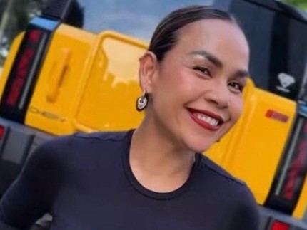 5 Potret Melaney Ricardo Beli Mobil Mewah Rp500 Juta Hasil dari Affiliator