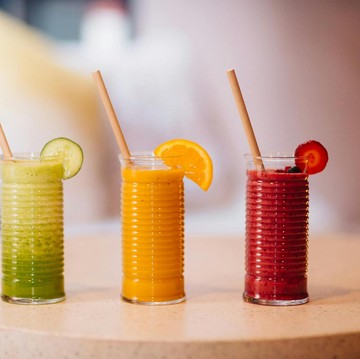 5 Minuman Sehat yang Cocok Dikonsumsi Saat Cuaca Terik